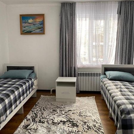 Bed and Breakfast Karakol-Guest Екстер'єр фото
