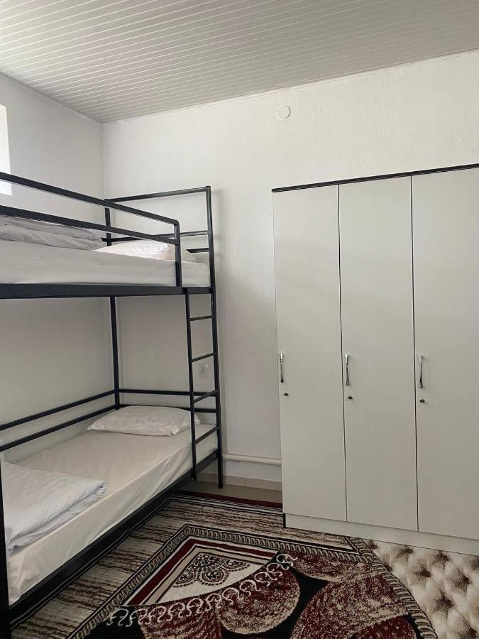 Bed and Breakfast Karakol-Guest Екстер'єр фото